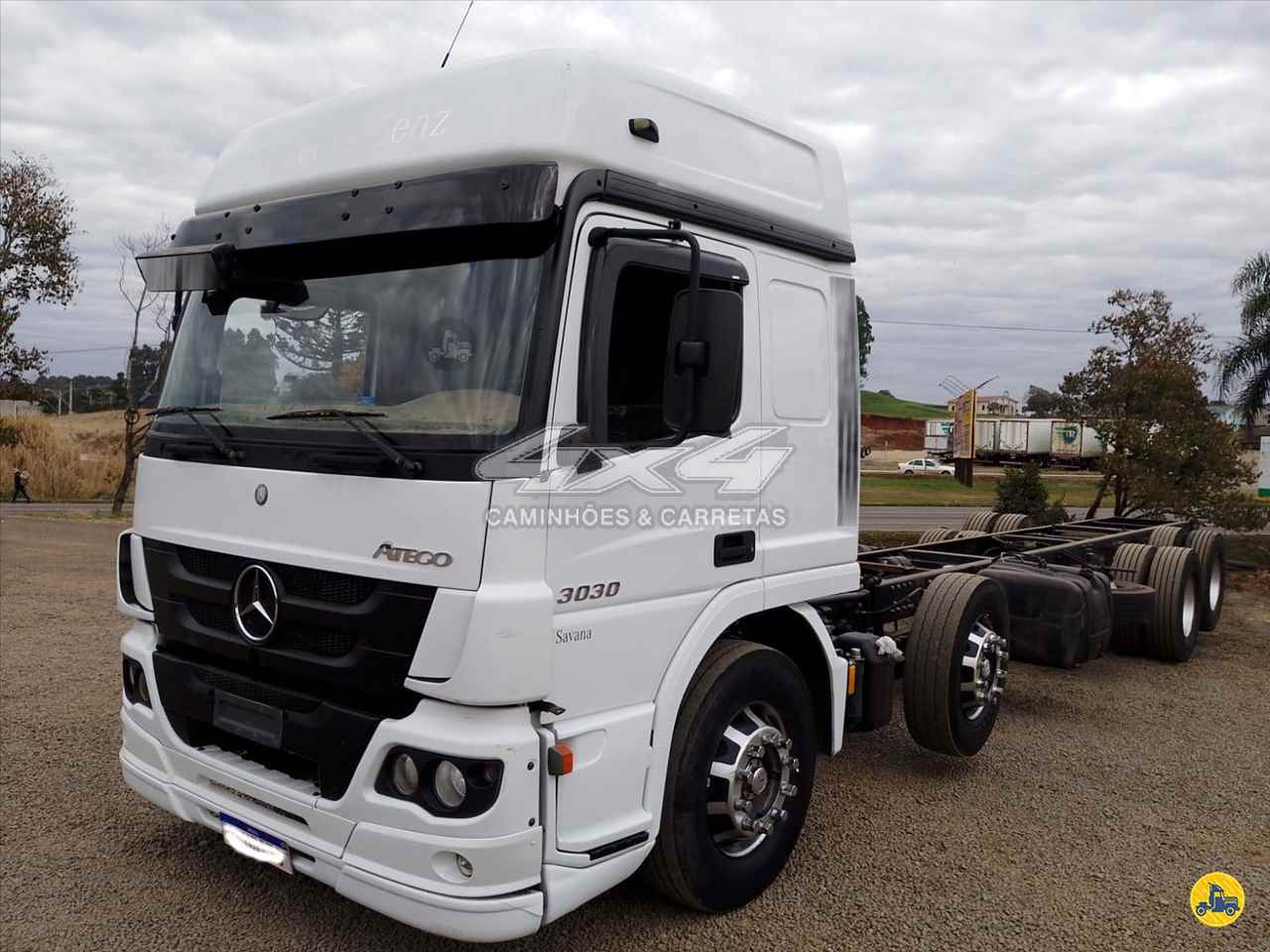 CAMINHAO MERCEDES-BENZ MB 3030 Chassis BiTruck 8x2 4X4 Caminhões e Carretas  CONCORDIA SANTA CATARINA SC